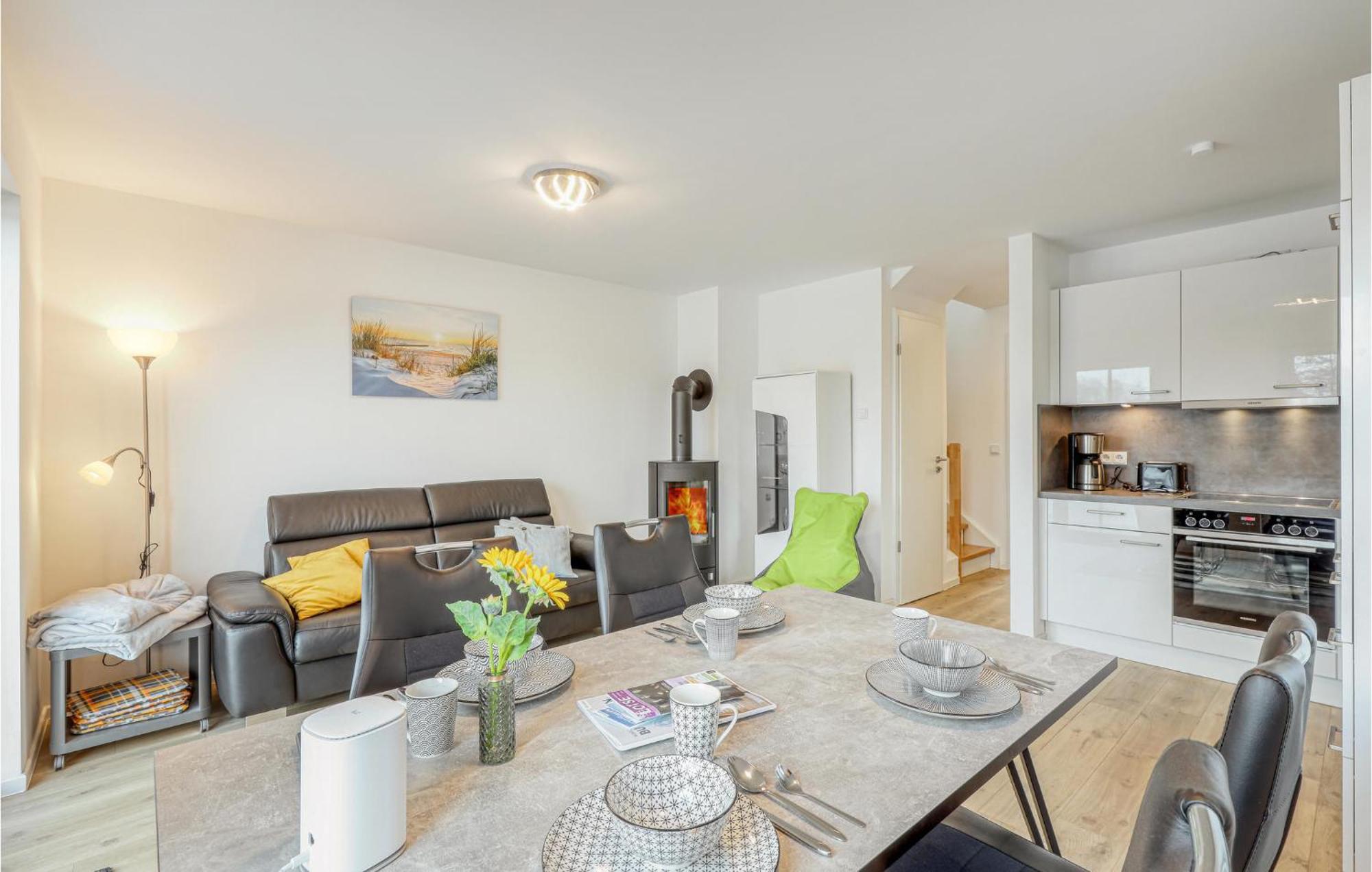 Nice Home In Tossens With Kitchen Kültér fotó