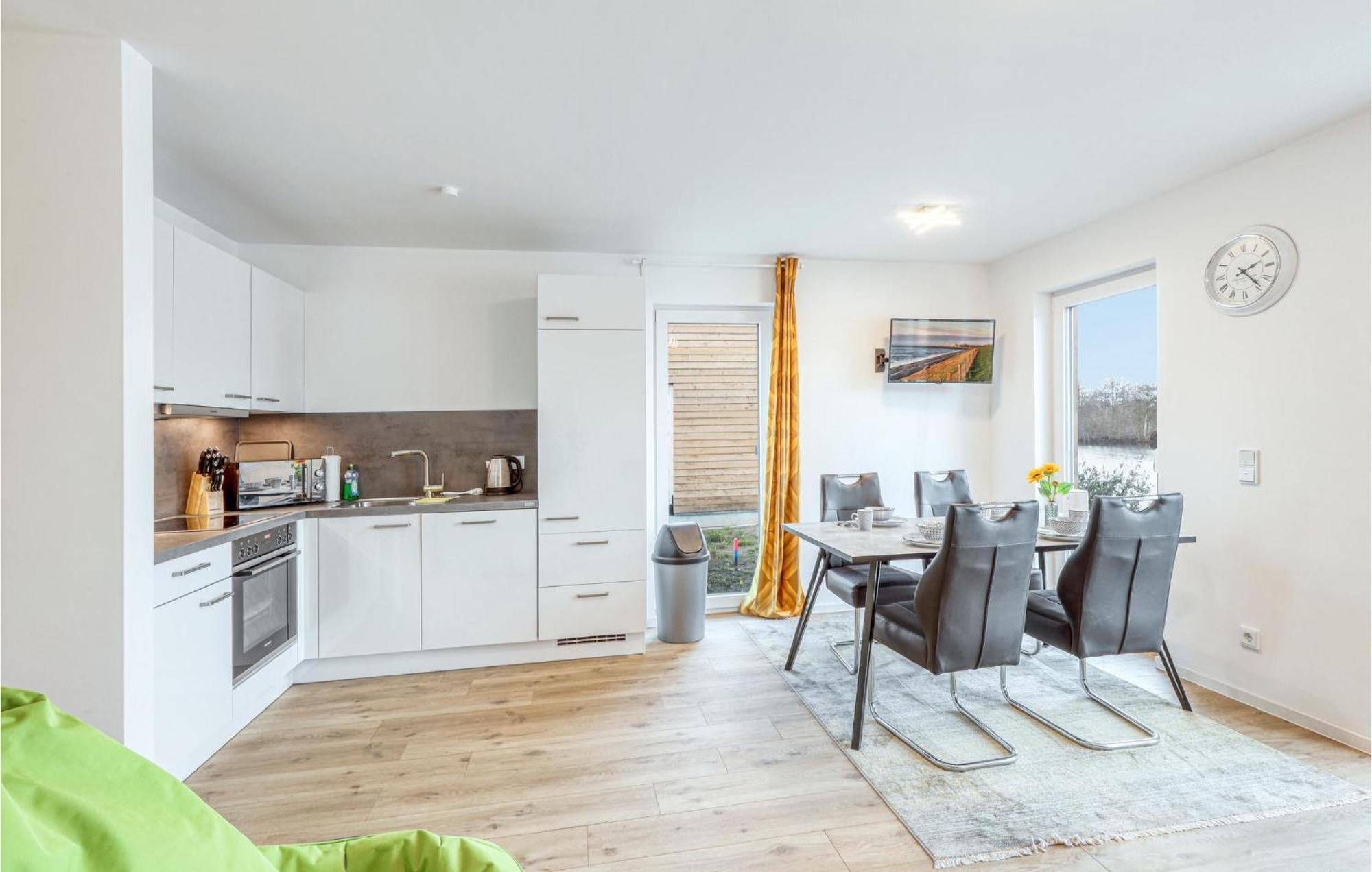 Nice Home In Tossens With Kitchen Kültér fotó