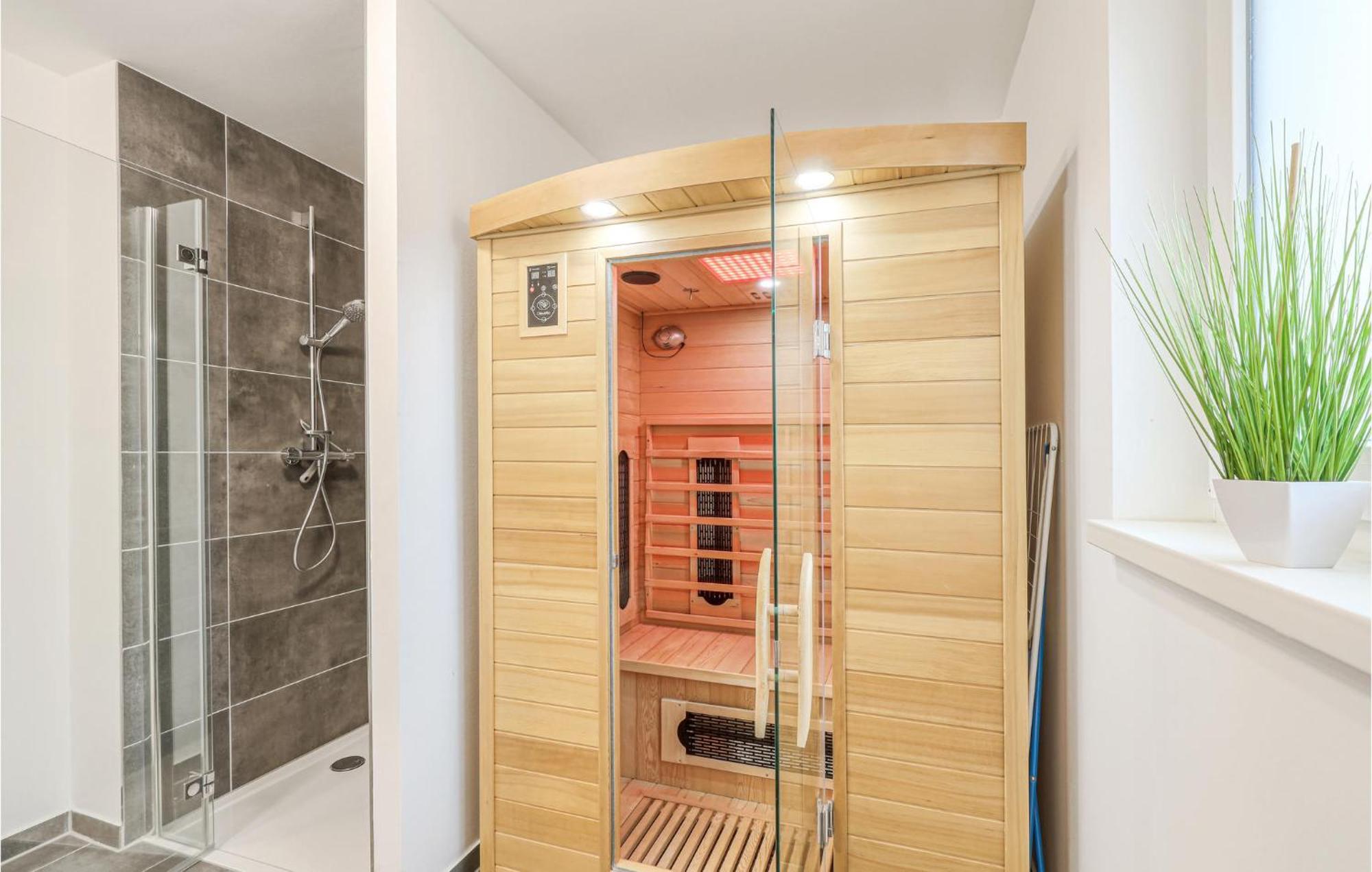 Nice Home In Tossens With Kitchen Kültér fotó