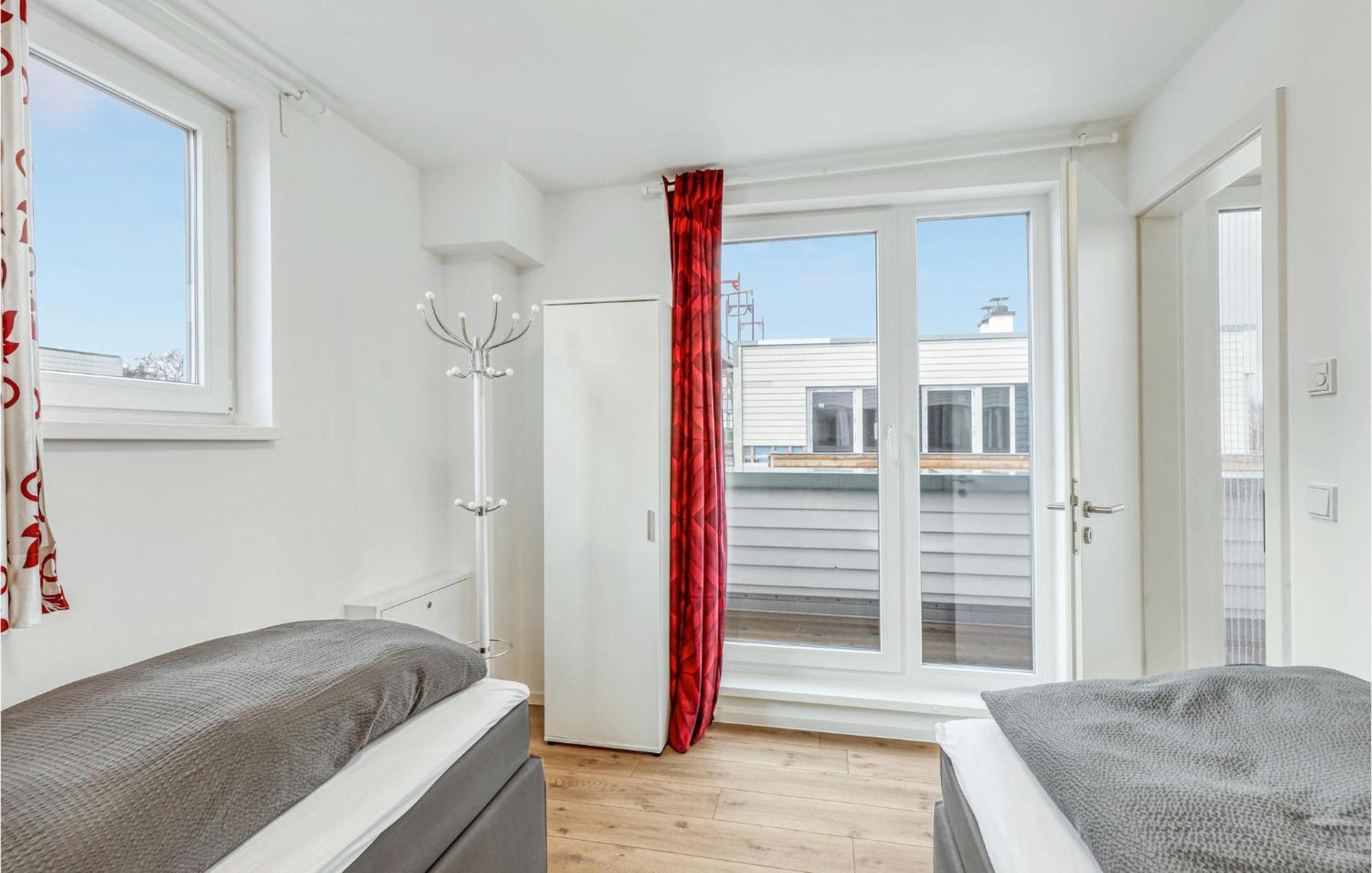 Nice Home In Tossens With Kitchen Kültér fotó