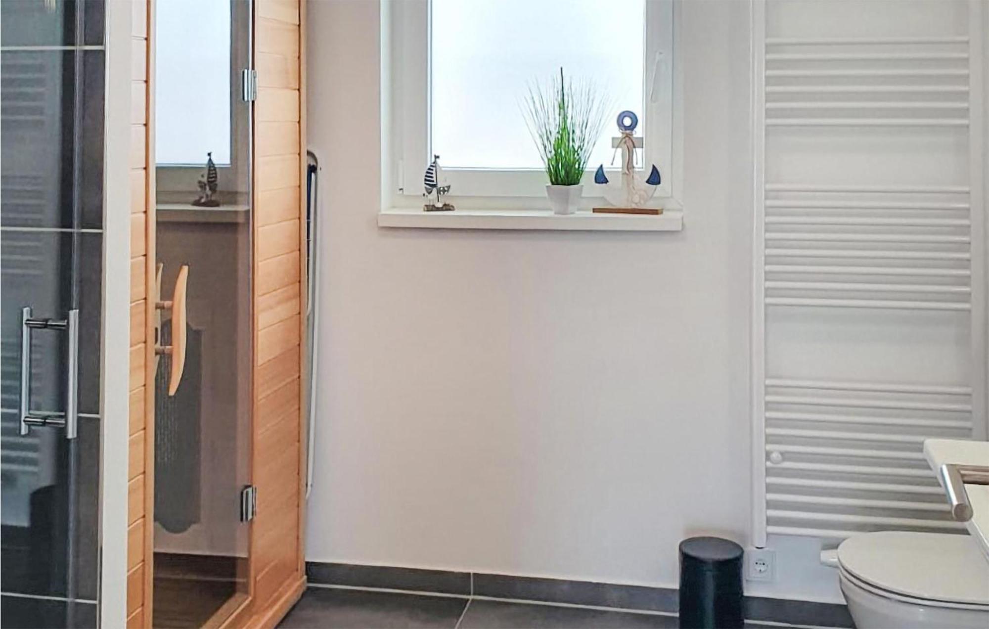 Nice Home In Tossens With Kitchen Kültér fotó